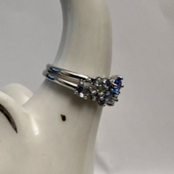 Cubic Zirconia Size 5 Women's Ring - Picture 3 of 5